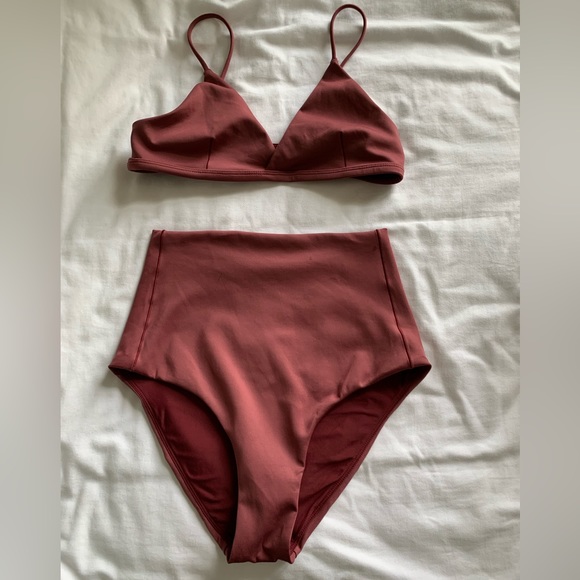 Left of Friday Hi Tide Bottom & Sweet Victory Top Plum Set Size M - Picture 1 of 9